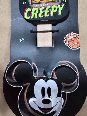Disney Mickey Goofy Donald Halloween 2 Pc Spatula & Cookie Cutter Set